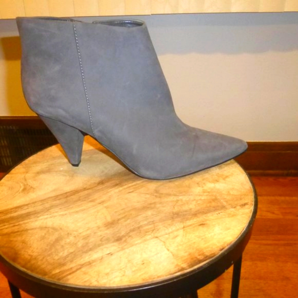 Suede Leather Charcoal Boots Size 10 Vince Camuto Grey Size EUC - Picture 9 of 15